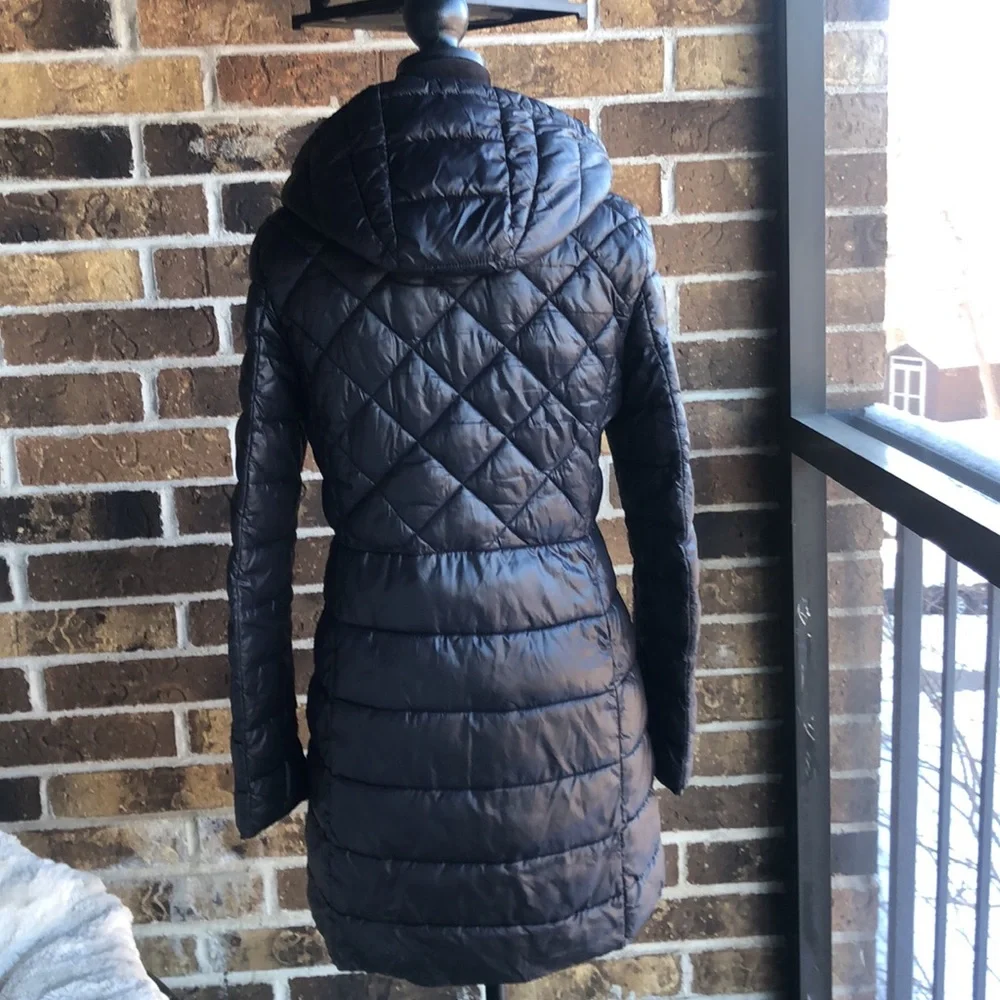 NOIZE Large Viv Quilted Lightweight Puffer Jacket - Picture 14 of 14